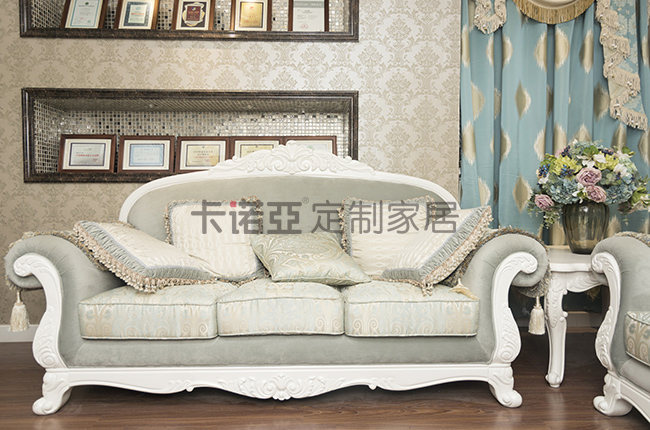 布藝沙發(fā)和皮沙發(fā)選哪個好？對比一下你就知道