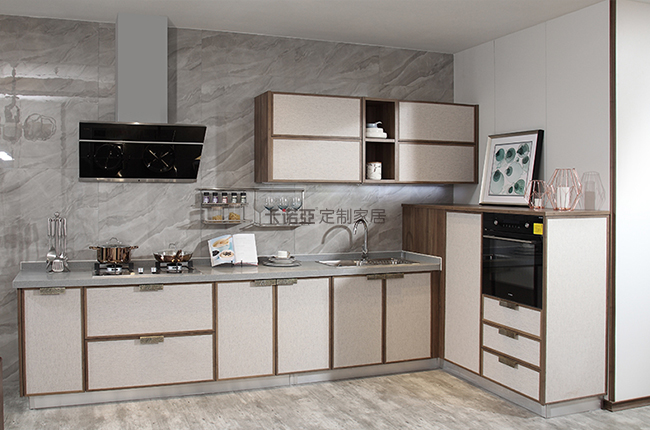 定制櫥柜怎樣收費(fèi)？定制櫥柜的價(jià)格與什么有關(guān)？